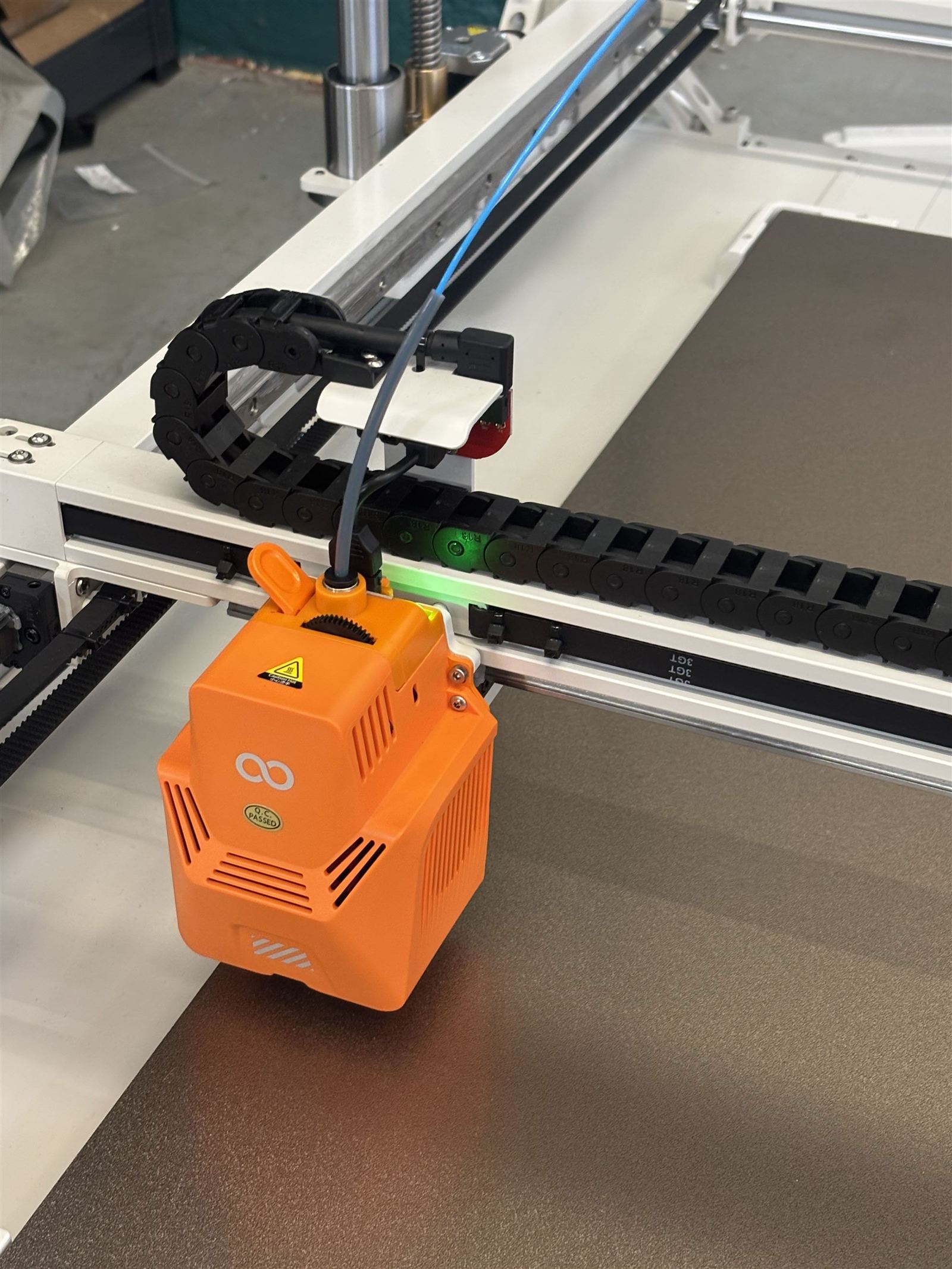OrangeStorm Giga extruder and hotend close-up